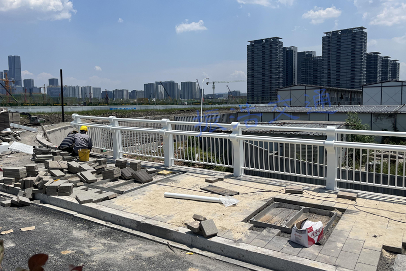 Aluminyo haluang metal na guardrail